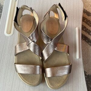 ECCO Damara Sandal in Metallic Gray/Pewter Sz 9.5* Womens (see note about size)